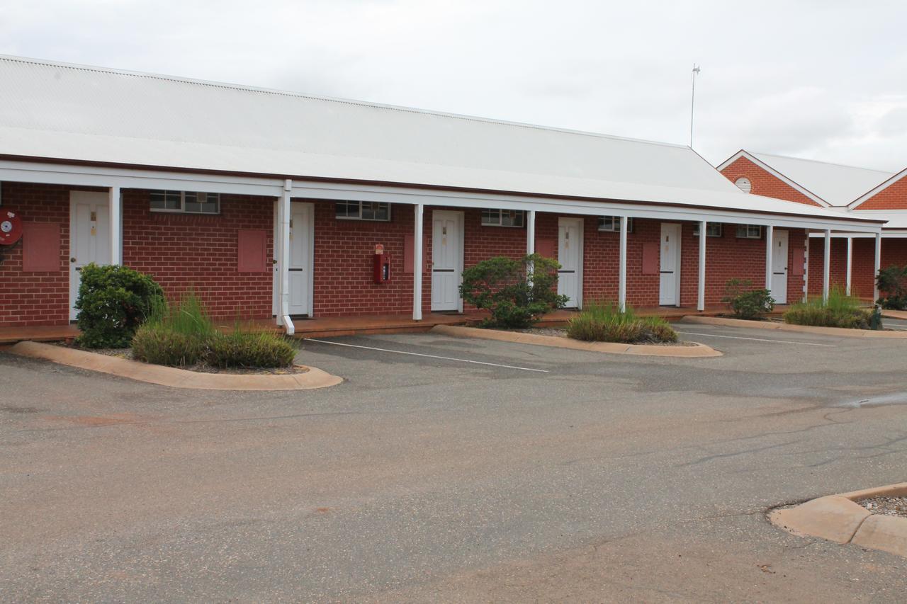 The Kidman Wayside Inn Griffith Exterior foto